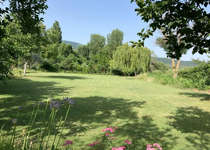 Kriskas Home Licensed Tourism Accommodation بيت للعطل